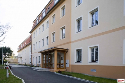 rekonstrukce-a-pristavba-domova-duchodcu-v-kadani