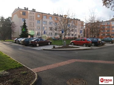 rekonstrukce-vnitrobloku-sidliste-budovatelu-v-kadani