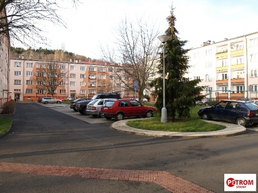 rekonstrukce-vnitrobloku-sidliste-budovatelu-v-kadani